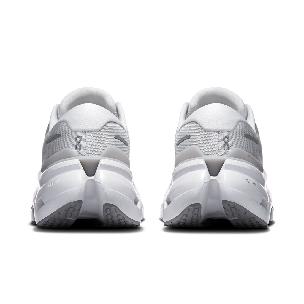 On Running Women's Cloudrunner 3