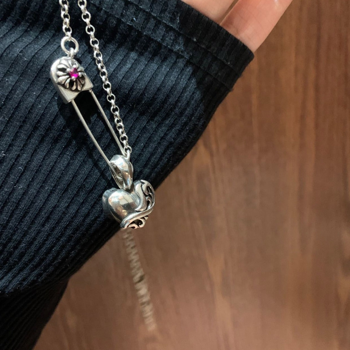 Chrome Hearts vine cute pink diamond brooch heart necklace